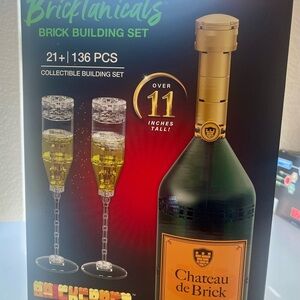 Brickcraft "Chateau de Brick" 136 Pieces (Like Legos) Building Kit - New in Box